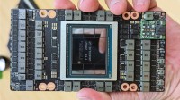 80GB都不够了！英伟达新卡要上120GB显存