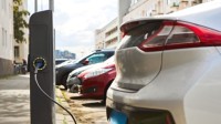 英国电动车充电费用暴涨 一度电约4.7元