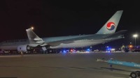 韩国一客机起飞滑跑时撞机：载有198人 现场画面曝光