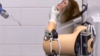 脑机接口技术重大突破 科学家训练猴子用机械臂进食
