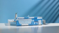 场景化桌搭更新 雷柏V500PRO背光游戏机械键盘蓝白三款上市