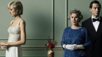 网飞《王冠》第5季发布海报 戴安娜王妃背对女王