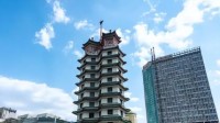 男子坚持8年拍照记录天空变化：见证从灰渐变成蓝