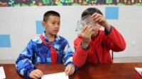小学生推翻教材“标准”答案 敢于质疑胜于依赖课本