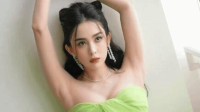 人透明比衣服透明更涩？三上还是明日花的动态图