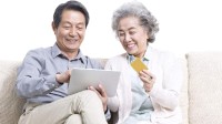 老年人加入网购大军：成网络消费新生力量