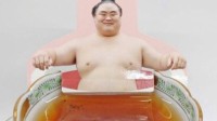 日本推出相扑力士泡澡红茶包 网友：重口慎入