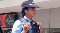 因街拍意外走红的哥伦比亚女警 丰腴性感背影拉满