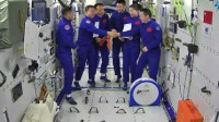 见证历史！中国航天员乘组完成首次在轨交接