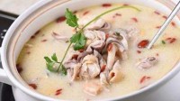 学生留言希望菜中猪肚加量 食堂直接删掉猪肚2字 
