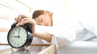 研究称太忙或太闲都睡不好 工作控制权越多睡觉越香 