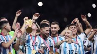 阿根廷球员夺冠心情难以言表：我们站在世界之巅