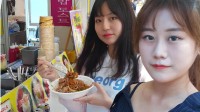 韩国杯饭、15元小瓶红酒兴起 少吃少买成消费新趋势