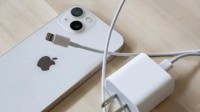 因iPhone包装不标配充电器 苹果再遇集体诉讼