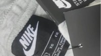 男子在网上买到假NIKE 举报店铺后竟被送花圈