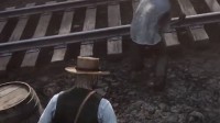 细节狂魔！《大表哥2》中的铁路工人真的在修铁轨