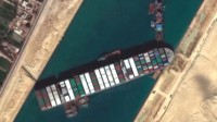 苏伊士运河差点又被堵：乌克兰开往中国的货船搁浅 