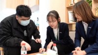 女大学生销冠卖出上亿豪宅 被说做中介拉低交大档次
