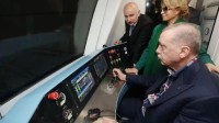土耳其总统试驾“中国造”地铁后怒赞：最快的列车！