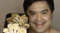 泰国低成本小哥COS《最后生还者》循声者：真是蘑菇头！