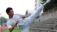 无穷小亮：读到昆虫学硕士 却因表演双节棍获得工作