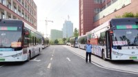 大三男生换乘32辆公交从合肥到上海上学 路费76.8元