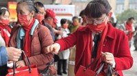 女老板给去世员工遗孀发3年工资 每月800元细水长流