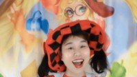 女子帮网友表白单日收入过万 哗众取宠或市场所需？