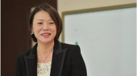 女首富杨惠妍接任碧桂园董事会主席：公告年薪37万