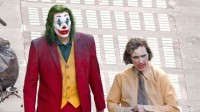 《小丑2》全新片场照曝光：小丑模仿者出现