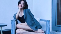 《流浪地球2》女主王智晒泳装写真 网友：秋雅来了！