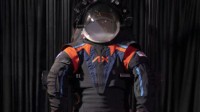 NASA发布新一代登月太空服：透明面罩 机动性更强