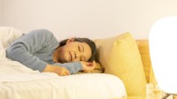 报告称国人平均睡眠7.4小时 半数人睡眠时长不足8小时