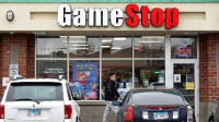 零售商GameStop两年来首次盈利 股价飙升超50%
