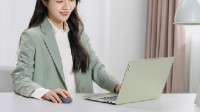 联想小新轻薄本2023西子绿预售：2.2K屏 4799元