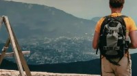 00后裸辞旅游被批家里有矿吗 当事人：想享受当下 