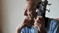 First Left-Handed Bassist of The Beatles Passes Away at the Age of 81