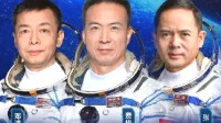 神十五飞船成功着陆 航天员全部安全顺利出舱