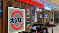高中生嘴舔公用酱油瓶 寿司店起诉要求赔偿342万元