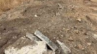 离大谱！男子偷两条马路卖钱：把路拆成小块去卖