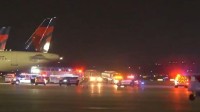美国客机降落后一地勤人员被吸入引擎：已不幸身亡