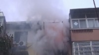 男子围观火灾拍视频 结果着火的是自家