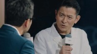 Andy Lau: Hard Work is a Prerequisite for Success, Standing Umbrella for Others After Being Rained On