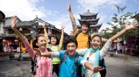 特种兵旅游后年轻人爱上City walk：本质还是打卡