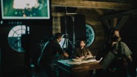 《心灵杀手2》新幕后照：主角演员和摄制组认真工作