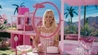 Warner Bros' Record-Breaking Triumph! "Barbie" Surpasses "Deathly Relics: Below"
