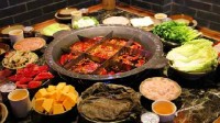长沙一餐馆推出茅台火锅 当面添加保真：或涉嫌侵权