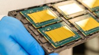 Intel首秀下下代56核心至强：一分为五