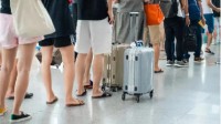 清华教授主张“插队处罚”入法 网友争议不断 