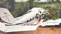 美国一飞行比赛发生意外 2架飞机降落时相撞